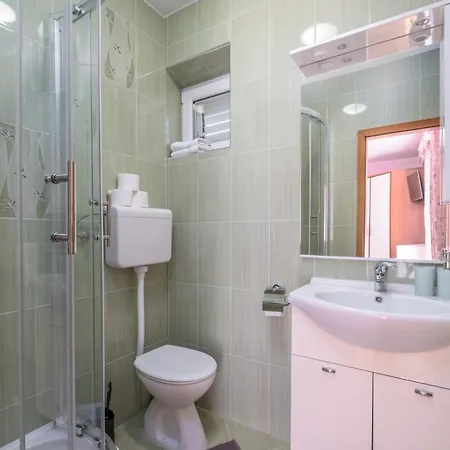 Tupina By Paulina 3*