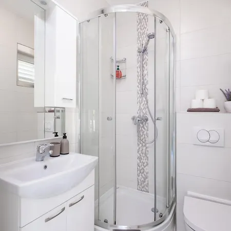 Tupina By Paulina Mlini