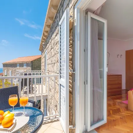 Tupina By Paulina 3*