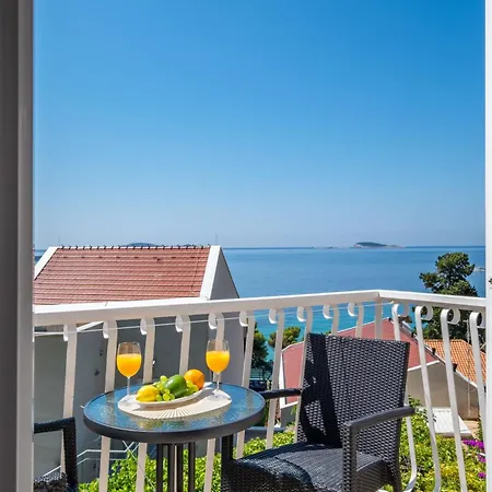 Tupina By Paulina Guest house 3*